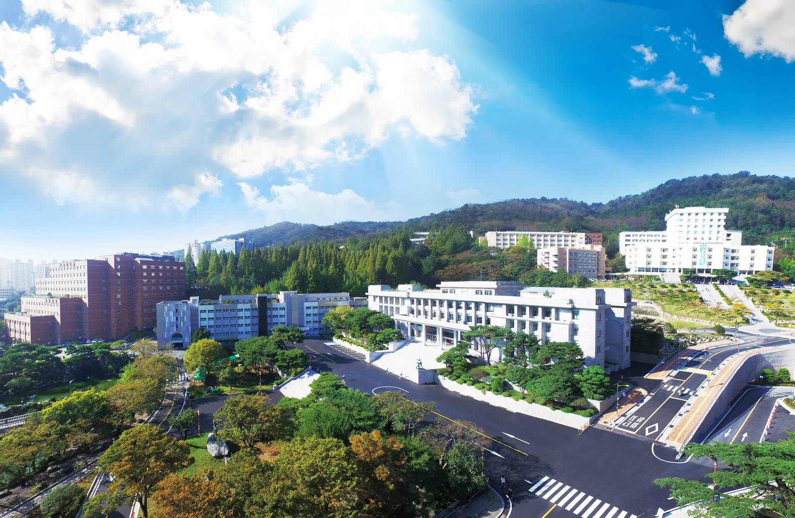 庆南大学本馆